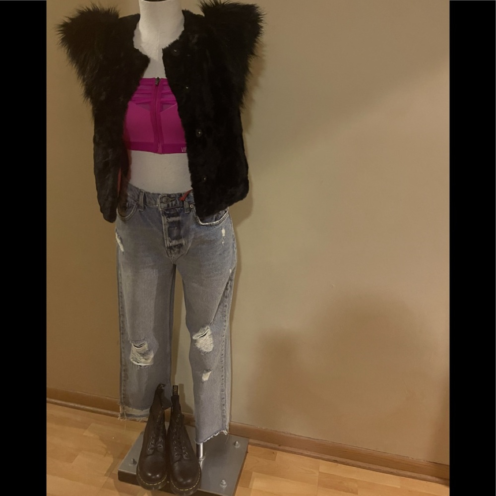 BRAND NEW black faux fur vest 🖤